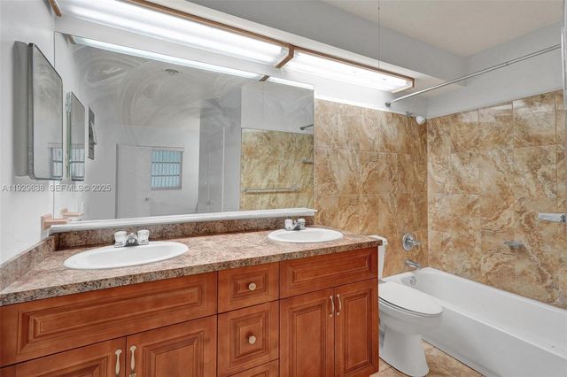 2331 NW 191st St, Miami Gardens, FL 33056