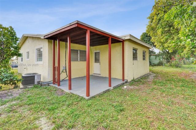 2331 NW 191st St, Miami Gardens, FL 33056