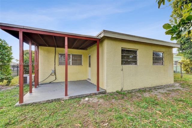 2331 NW 191st St, Miami Gardens, FL 33056