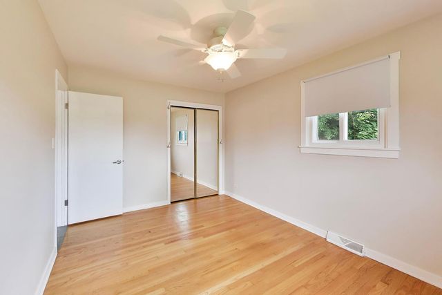 466 N Ridgeland Avenue, Elmhurst, IL 60126