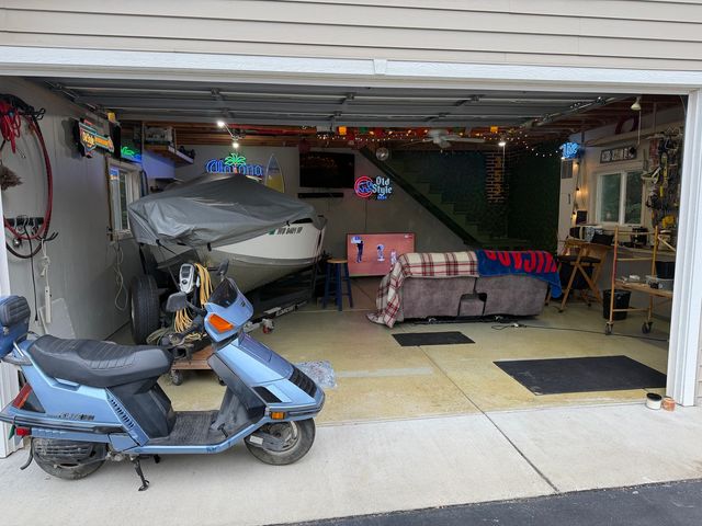 466 N Ridgeland Avenue, Elmhurst, IL 60126