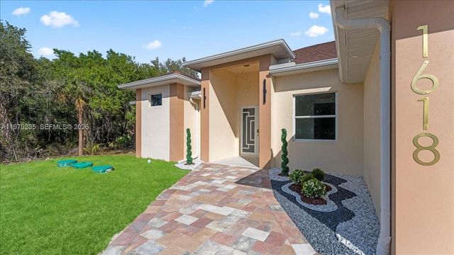 1618 Richmond ave N, Lehigh Acres, FL 33972