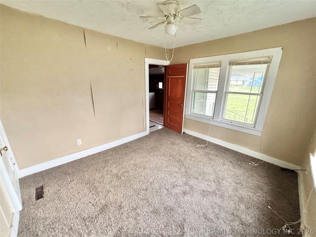 447 N Thompson, Vinita, OK 74301