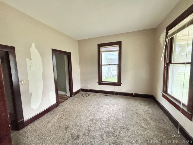 447 N Thompson, Vinita, OK 74301