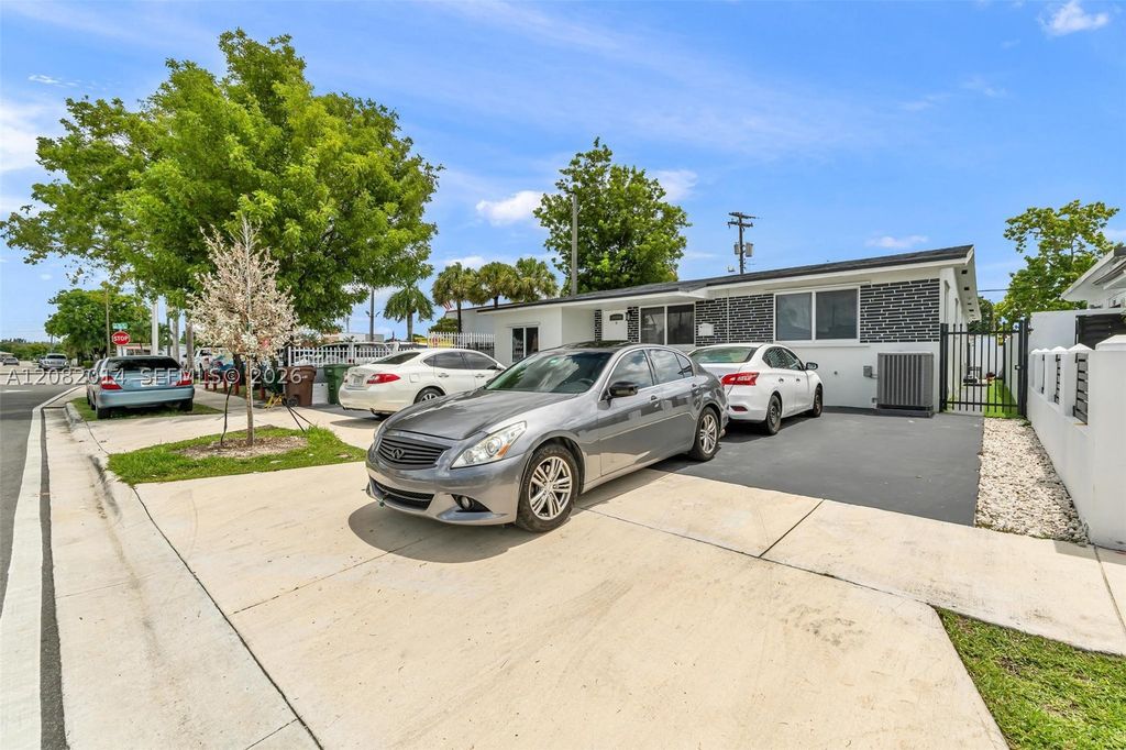 4851 E 8th Ct, Hialeah, FL 33013