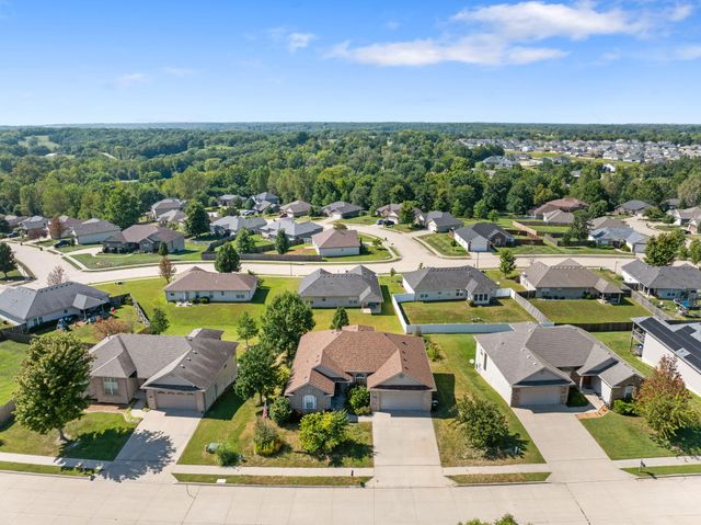 3407 SNOW LEOPARD DR, Columbia, MO 65202