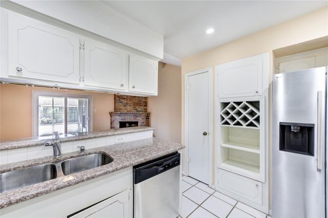 5711 Weeping Willow Road, Houston, TX 77092