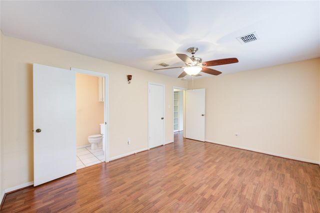 5711 Weeping Willow Road, Houston, TX 77092