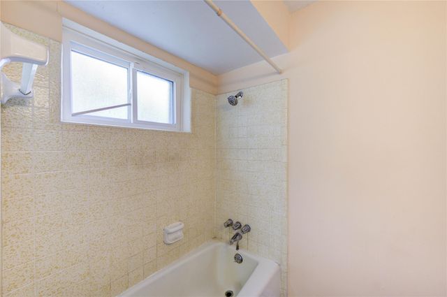 5711 Weeping Willow Road, Houston, TX 77092