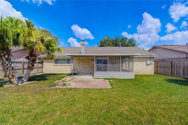 5711 Weeping Willow Road, Houston, TX 77092