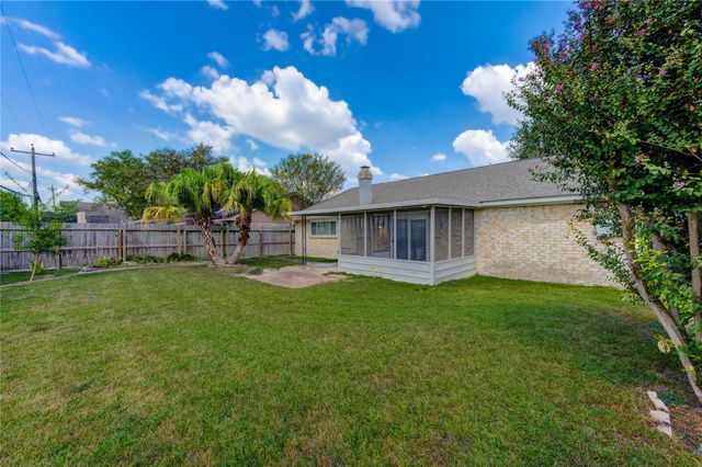 5711 Weeping Willow Road, Houston, TX 77092