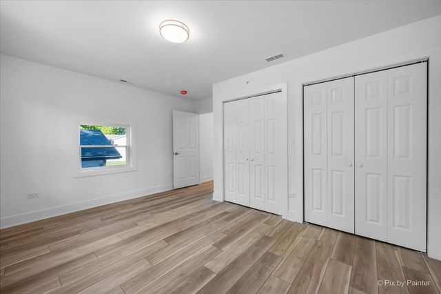 18172 W Twin Lakes Boulevard, Grayslake, IL 60030