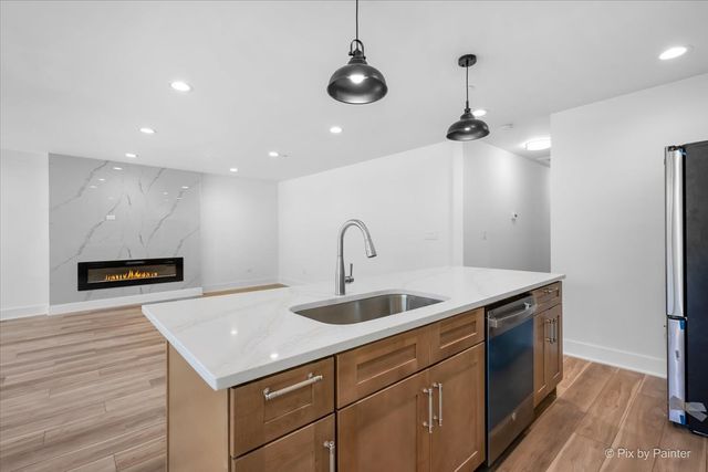 18172 W Twin Lakes Boulevard, Grayslake, IL 60030