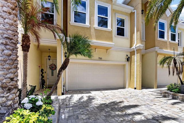 750 GRAND CYPRESS LANE, Tarpon Springs, FL 34689