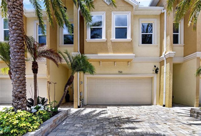 750 GRAND CYPRESS LANE, Tarpon Springs, FL 34689