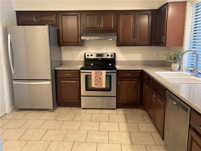 12702 W 110th Terrace, Overland Park, KS 66210