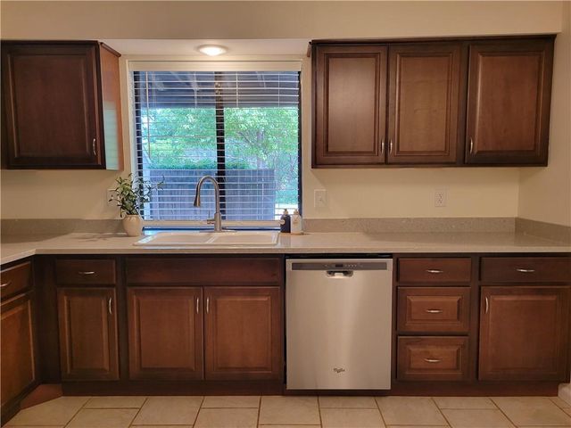 12702 W 110th Terrace, Overland Park, KS 66210
