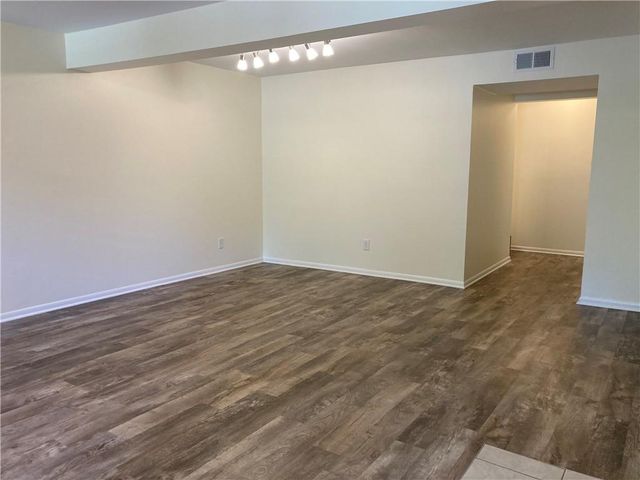 12702 W 110th Terrace, Overland Park, KS 66210