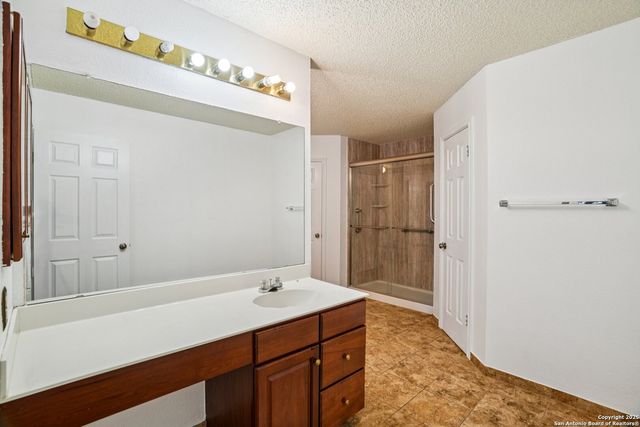 10830 Deepwater Bay, San Antonio, TX 78251