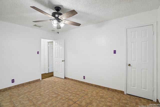 10830 Deepwater Bay, San Antonio, TX 78251