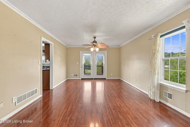 165 Day Rd, Taylorsville, KY 40071