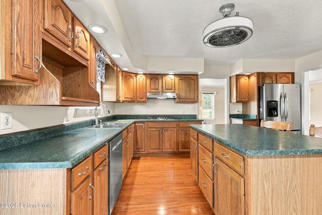 165 Day Rd, Taylorsville, KY 40071