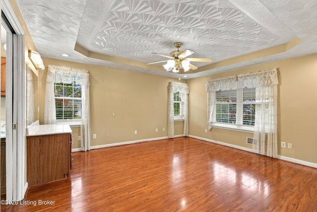 165 Day Rd, Taylorsville, KY 40071