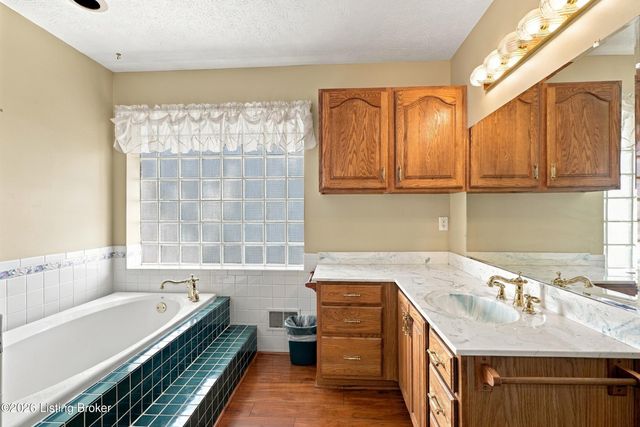 165 Day Rd, Taylorsville, KY 40071