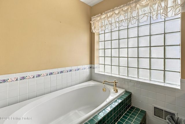 165 Day Rd, Taylorsville, KY 40071