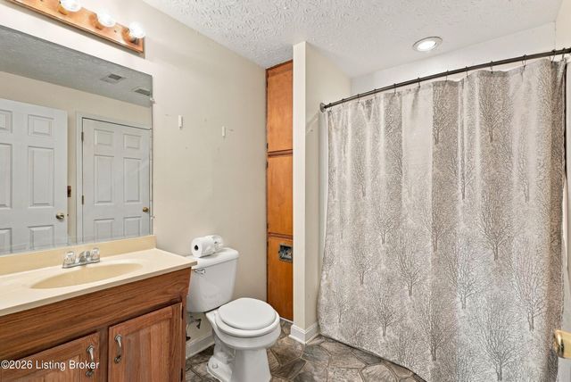 165 Day Rd, Taylorsville, KY 40071