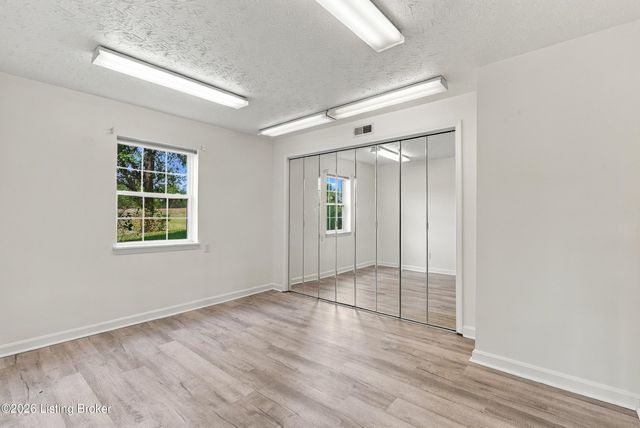 165 Day Rd, Taylorsville, KY 40071