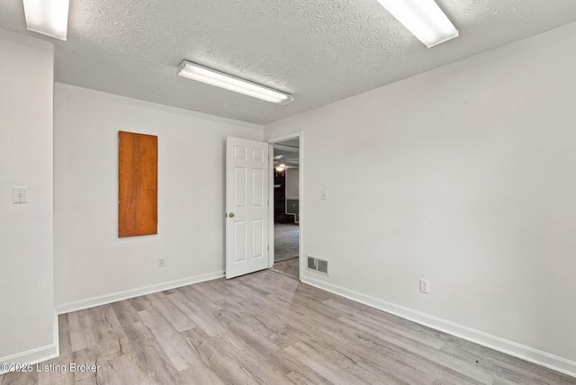 165 Day Rd, Taylorsville, KY 40071