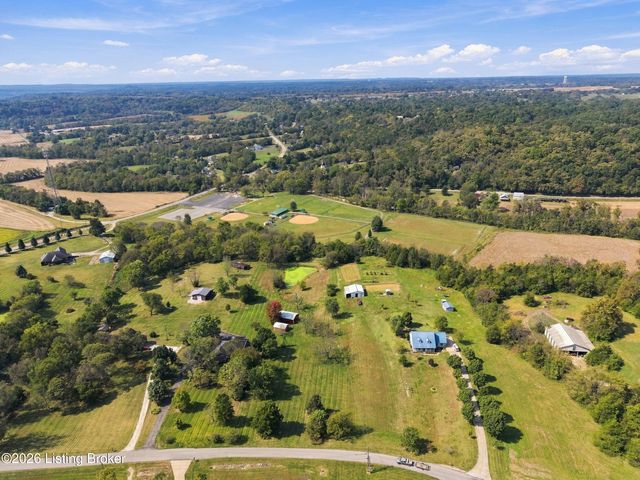 165 Day Rd, Taylorsville, KY 40071