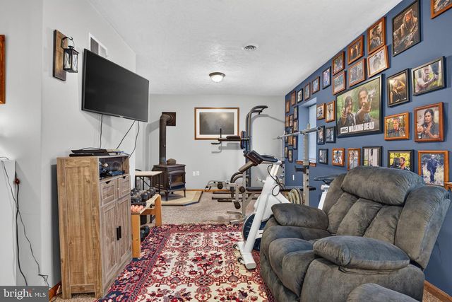225 N GRANT RD, Thomasville, PA 17364