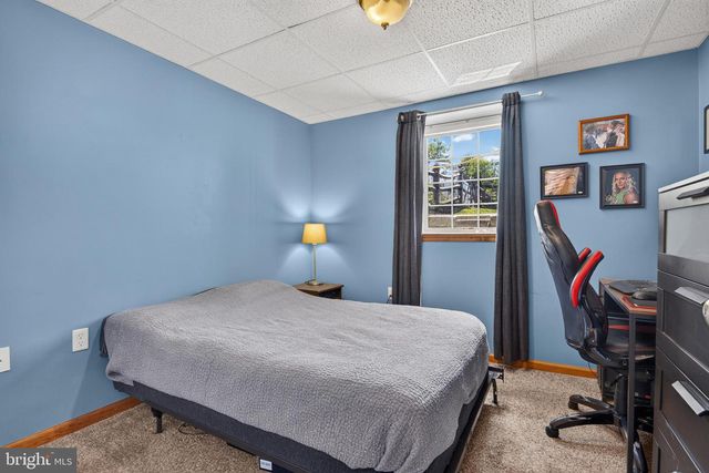 225 N GRANT RD, Thomasville, PA 17364