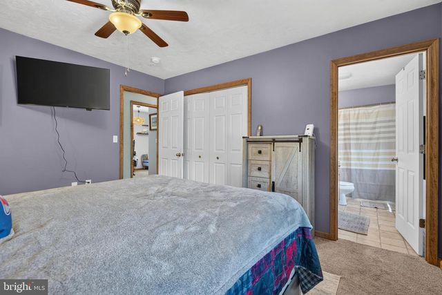 225 N GRANT RD, Thomasville, PA 17364