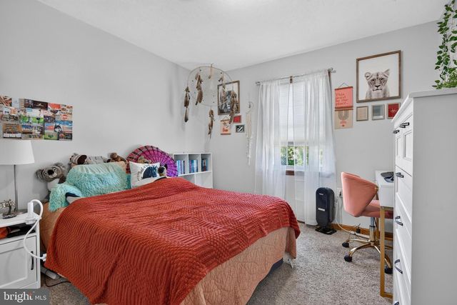 225 N GRANT RD, Thomasville, PA 17364
