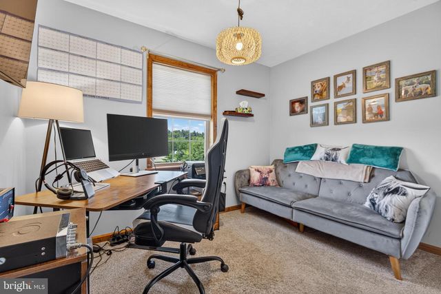 225 N GRANT RD, Thomasville, PA 17364