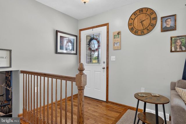 225 N GRANT RD, Thomasville, PA 17364