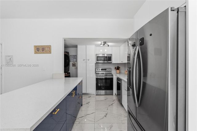 1110 NE 130th St, North Miami, FL 33161