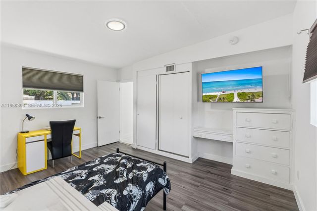 1110 NE 130th St, North Miami, FL 33161