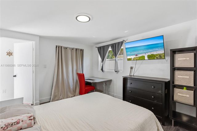 1110 NE 130th St, North Miami, FL 33161