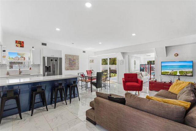 1110 NE 130th St, North Miami, FL 33161