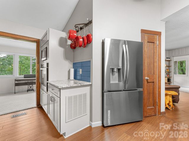 12 E Park Drive, Tryon, NC 28782