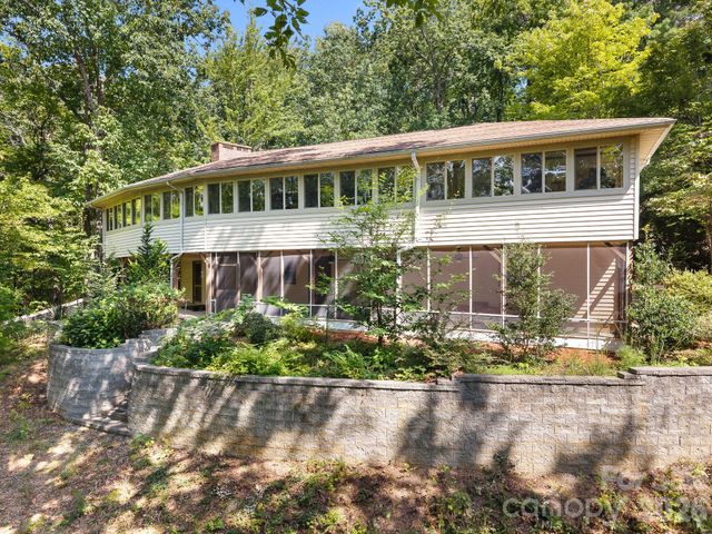 12 E Park Drive, Tryon, NC 28782
