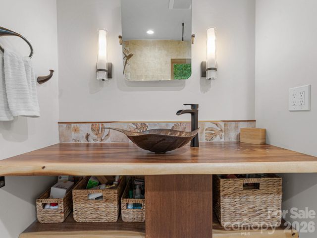 12 E Park Drive, Tryon, NC 28782