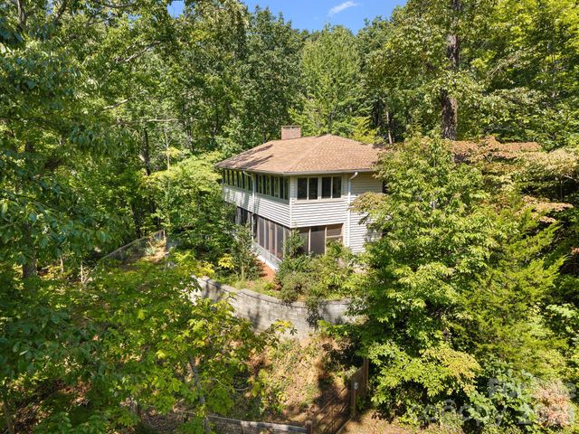 12 E Park Drive, Tryon, NC 28782