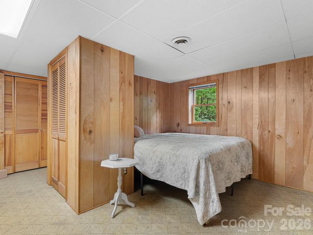 12 E Park Drive, Tryon, NC 28782