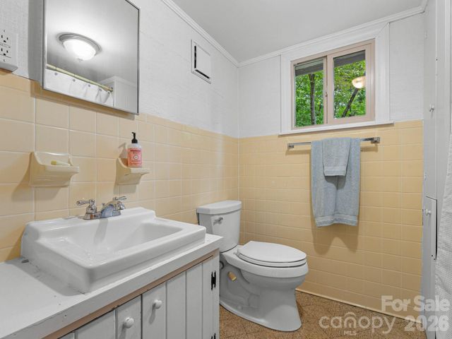 12 E Park Drive, Tryon, NC 28782