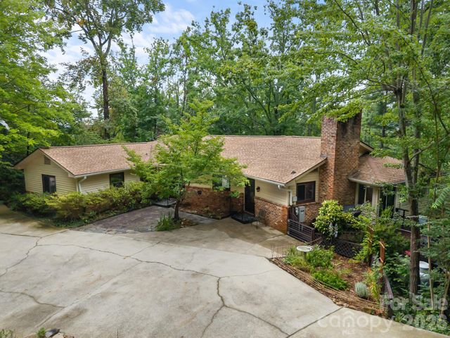 12 E Park Drive, Tryon, NC 28782